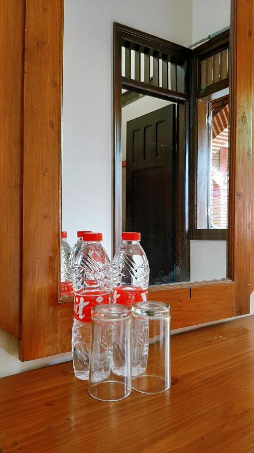 Omah Wetan Homestay Маланг Экстерьер фото